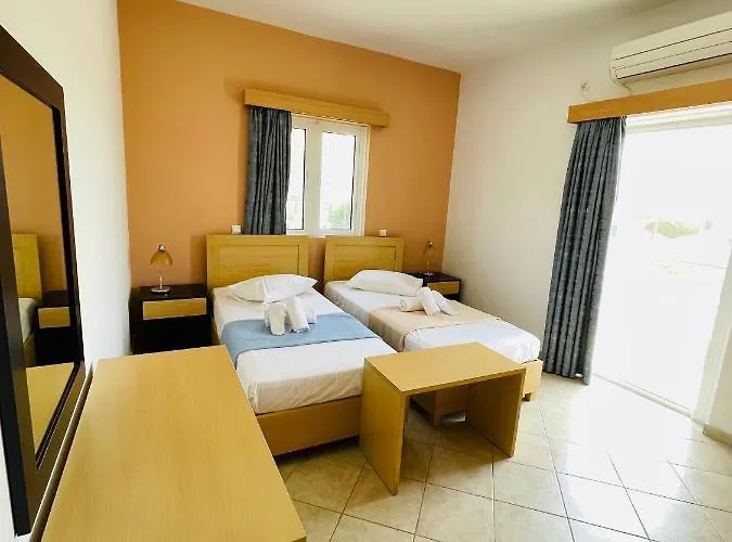 Stomio Villague Aparthotel 3*