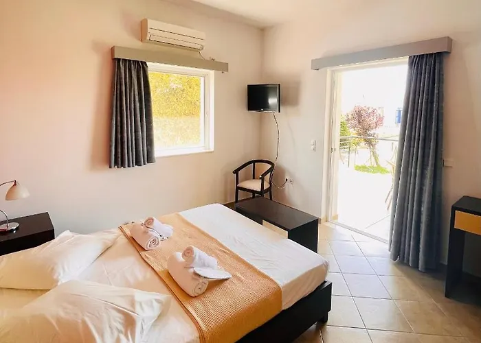 Stomio Villague Aparthotel 3*