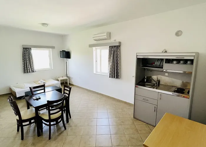 Aparthotel Stomio Villague 3*