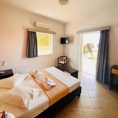Stomio Villague Aparthotel 3*