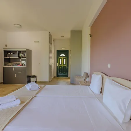 Stomio Villague Apartahotel 3*