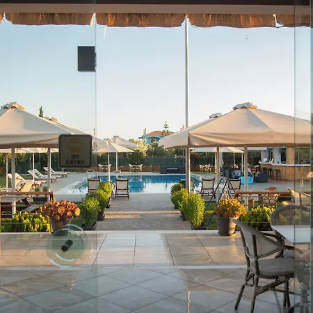 Stomio Villague Apartahotel 3*